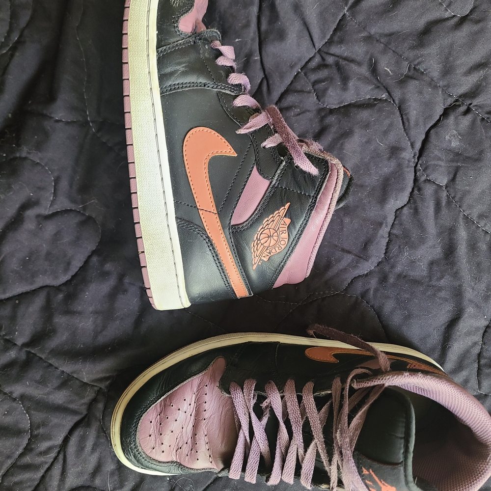 Nike Black and Pink Athletic Shoes